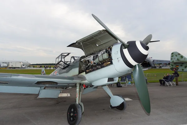 BERLIN - SEPTEMBER 14: Messerschmitt Bf 109 G-4, International Aerospace Exhibition "ILA Berlin Air Show", September 14, 2012 in Berlin, Germany — Stock Photo, Image