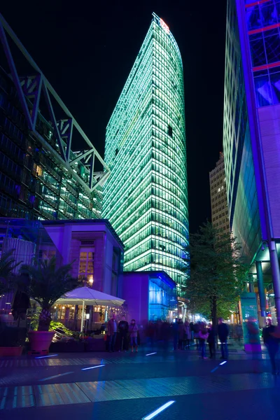 Skyscrapers on Postadmer Platz to night lighting — Stock Photo, Image