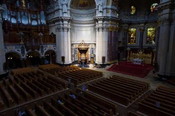 Берлінський собор (berliner dom). інтер'єр. — стокове фото