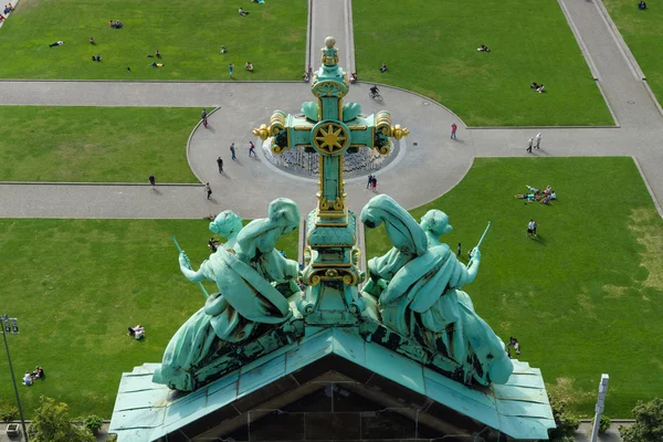 Catedral de Berlín (Berliner Dom). Partes exteriores de la catedral . —  Fotos de Stock