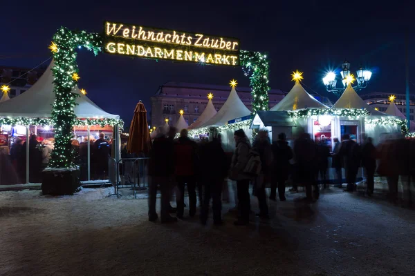 Julmarknad på gendarmenmarkt. — Stockfoto