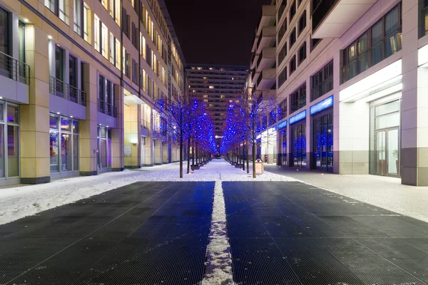 Gatorna i berlin före jul. St.-wolfgang-strasse — Stockfoto