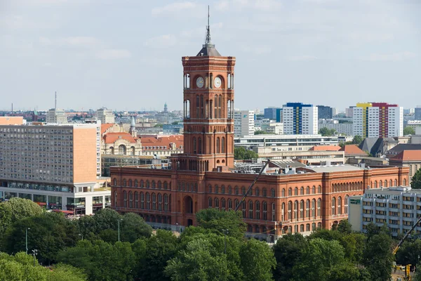 Rotes rathaus （ベルリンの上院議員)、鳥瞰的なビュー — ストック写真