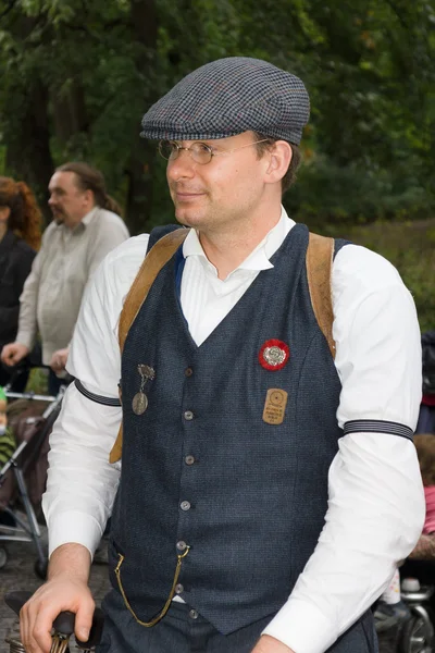 A cyclist. Imperial Holiday (Kaiserfest) to Zoologischer Garten — Stock Photo, Image