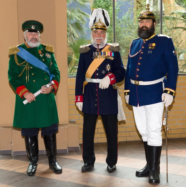 Militaire in uniform. Imperial vakantie (Kaiserfest) naar station Zoologischer Garten — Stockfoto