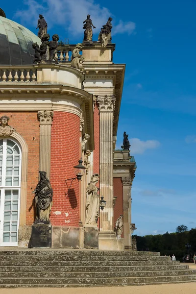 Fragment průčelí nového paláce. Park san souci. Potsdam — Stock fotografie