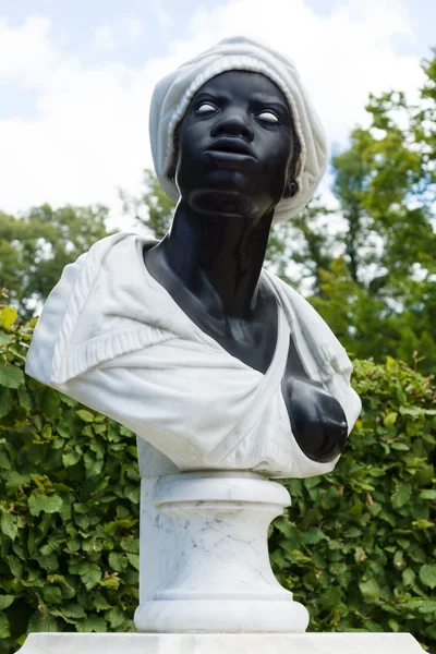Mramorové busty černé. Sanssouci. podsdam. Německo — Stock fotografie