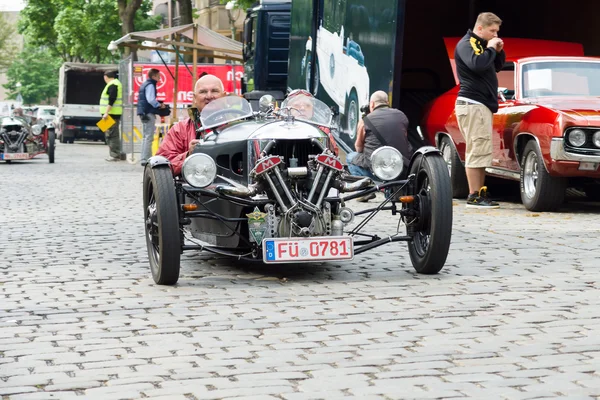 BERLIN - MAY 11: V-Twin three-wheelers, Morgan Super Sports, 26. Oldtimer-Tage Berlin-Brandenburg, May 11, 2013 Berlin, Germany — Stock Photo, Image