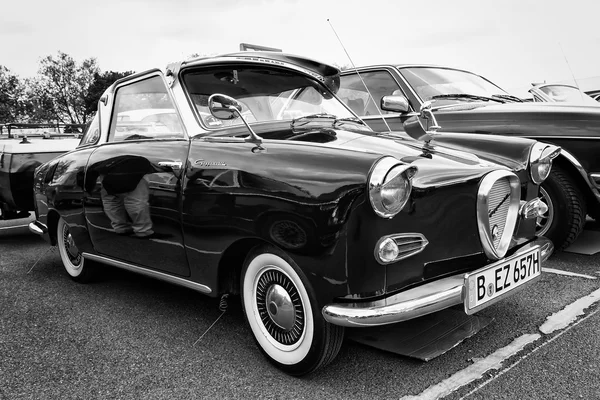 Berlín - 11 května: Micro auto seshrojit Ts 250 Coupe (černá a wh — Stock fotografie