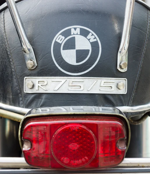 Berlijn - 11 mei: De achterste remlichten motorfiets Bmw R75-5 — Stockfoto