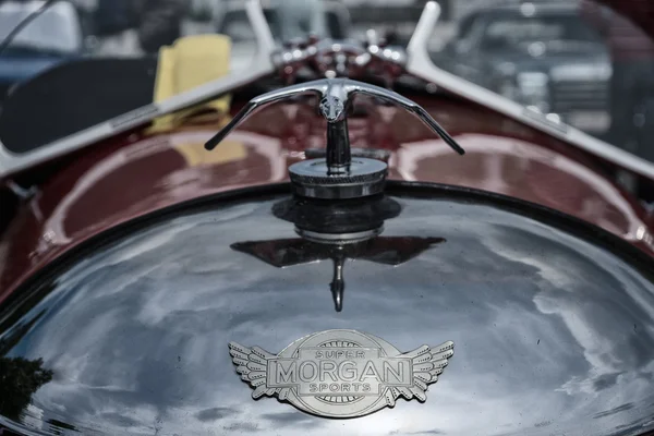 Berlín - 11 května: znak vozu morgan super sport, v-twin tři wh — Stock fotografie