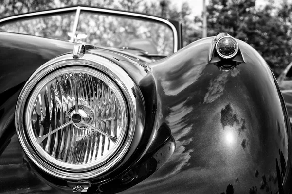 Berlin - 11 maja: reflektor samochód jaguar xk140 roadster, (bla — Zdjęcie stockowe