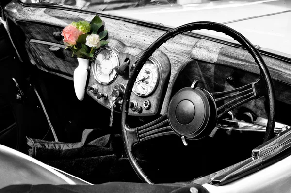 Η καμπίνα είναι παλιό αυτοκίνητο Ελληνικά — Φωτογραφία Αρχείου
