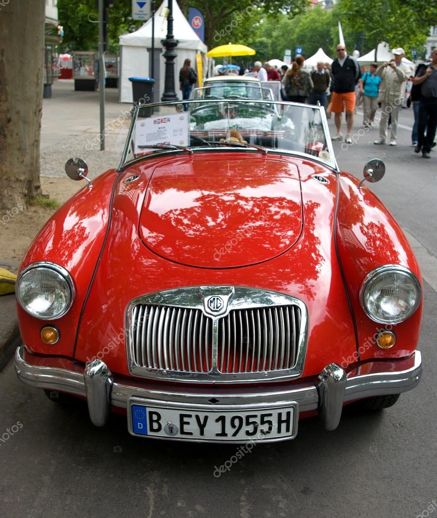 Deportes coche MG MGA — Foto editorial de stock © S_Kohl 27636239