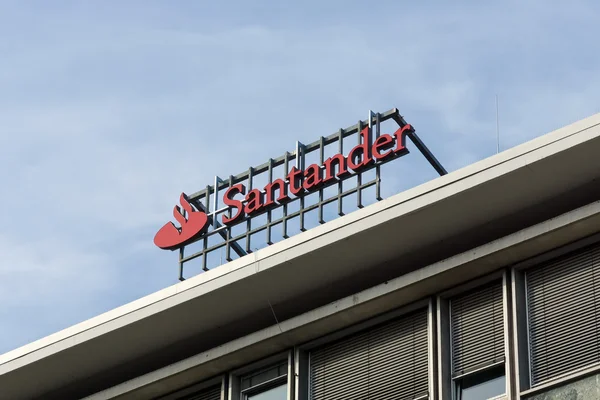 Santander är en spansk bankkoncern centrerad på banco santander — Stockfoto