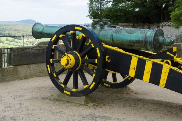 Antique bronze cannon — Stock Photo, Image