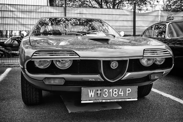 Carro esporte Alfa Romeo Montreal — Fotografia de Stock