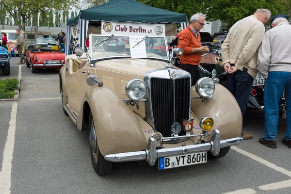 Auto mg y-Typ — Stockfoto