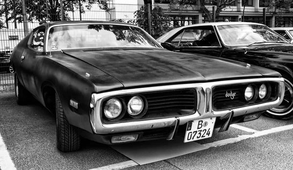 A mid-size automobile Dodge Charger (B-body), third generation (black and white) — Stock Photo, Image
