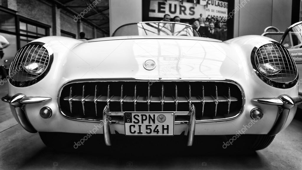 sund fornuft Afdeling Aflede Sport car Chevrolet Corvette (C1), 1954 – Stock Editorial Photo © S_Kohl  #30991195