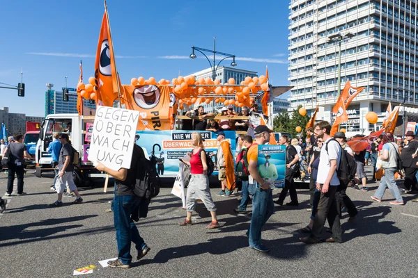 A mottója "a szabadság nem félelem" tartottak demonstrációt Berlinben. — Stock Fotó