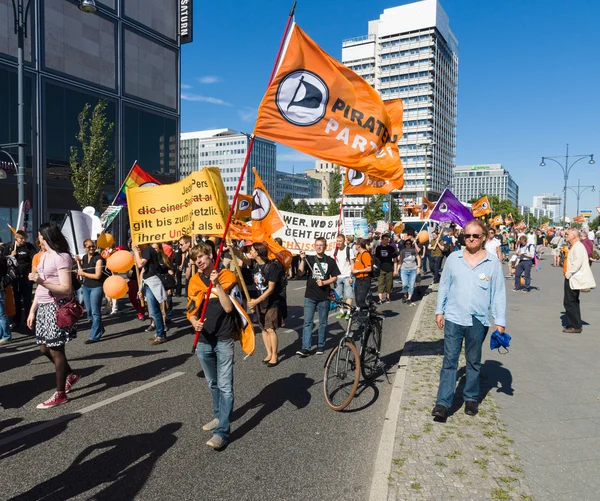 A mottója "a szabadság nem félelem" tartottak demonstrációt Berlinben. — Stock Fotó