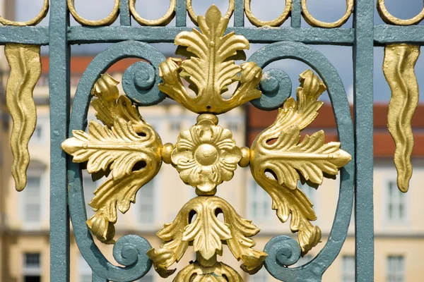 Decorative element fence Charlottenburg Palace. Berlin. — Stock Photo, Image