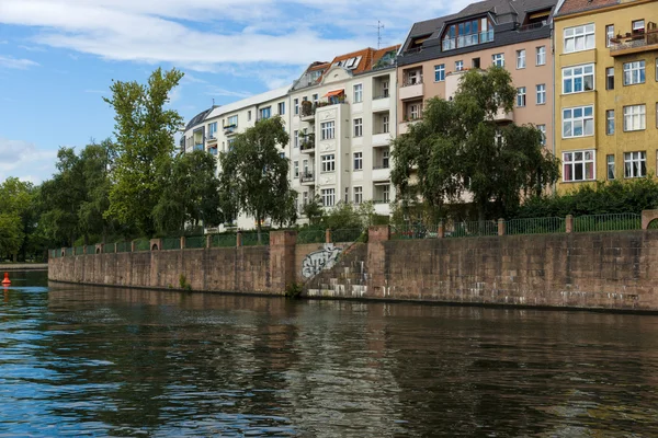 Spree embankment. Berlin — Stock Photo, Image