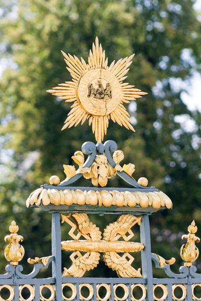 装饰元素栅栏夏洛滕堡宫。柏林. — 图库照片