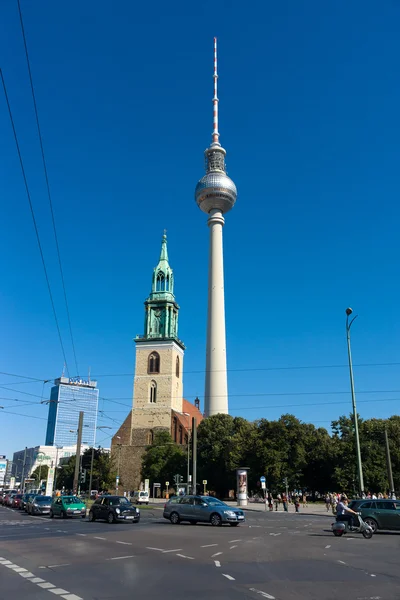 St. Mary's Church (Marienkirche) and the Berlin TV tower and Unter den Linden — Stock Photo, Image