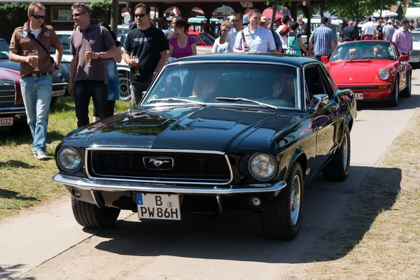 Car Ford Mustang GT (1967) ) — стоковое фото