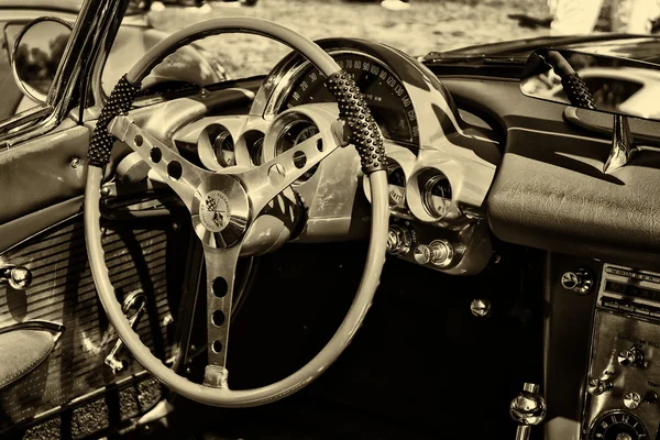 Kabina samochodu chevrolet corvette (pierwsza generacja c1), sepia — Zdjęcie stockowe