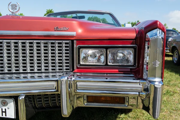 Head lamp full-size personal luxury car Cadillac Eldorado (Eighth generation) — Stock Photo, Image