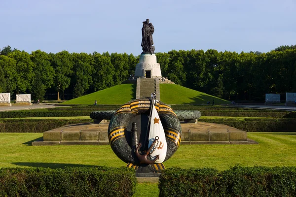 Mémorial de guerre soviétique (Treptower Park). Berlin. Allemagne — Photo