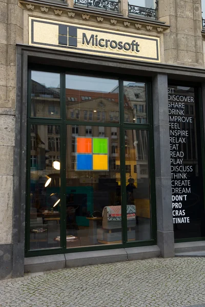 Microsoft bedrijf opslaan op unter den linden — Stockfoto