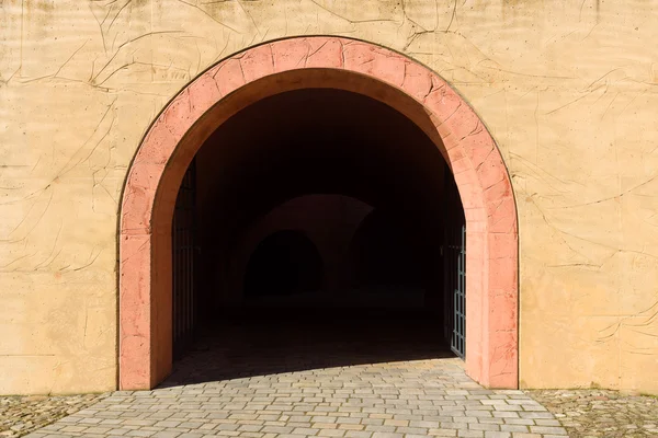 Pass through the arch. — Stock Photo, Image
