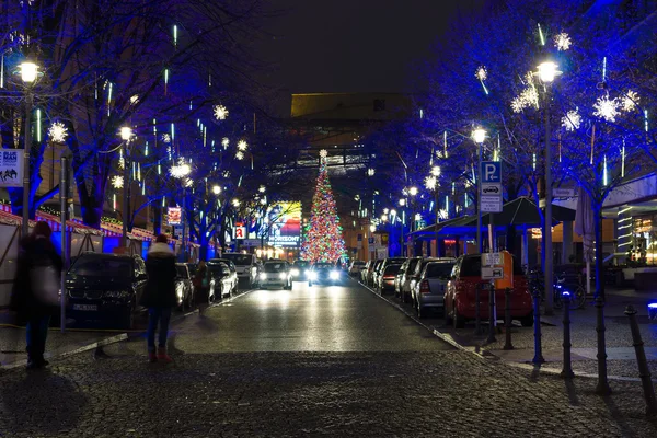 Gatorna på postadmer platz i jul illuminations — Stockfoto