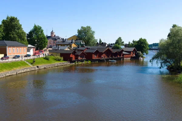 Edifícios de armazenamento à beira-rio em Old Porvoo. Finlândia — Fotografia de Stock