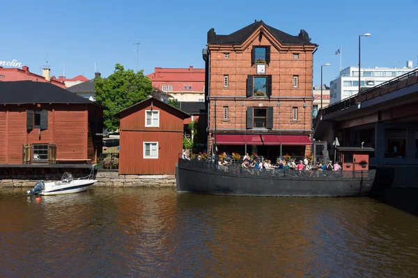 Nehir kıyısındaki depolama binalar eski porvoo içinde. Finlandiya — Stok fotoğraf