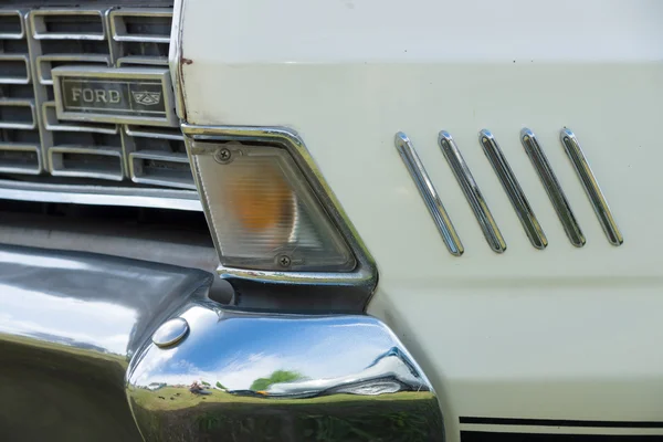 Detail van de voorkant, ford xl hardtop-coupe — Stockfoto