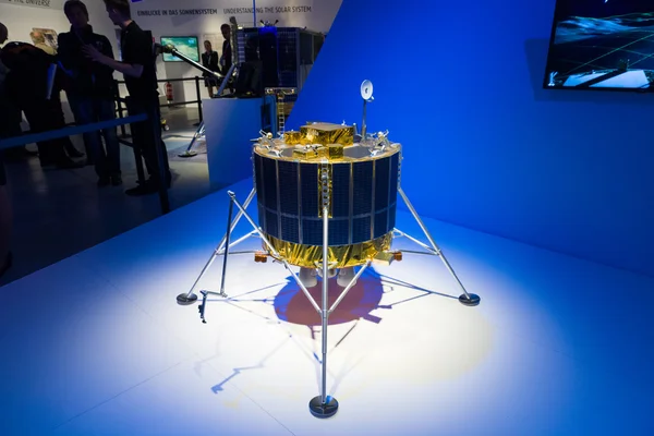 ILA Berlin Air Show 2012. Modelo de satélites de investigação e telecomunicações . — Fotografia de Stock