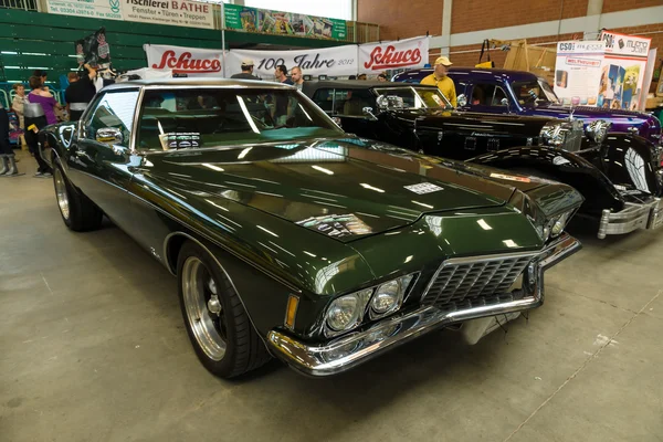 Osobiste luksusowych samochodów buick riviera, 1972 — Zdjęcie stockowe