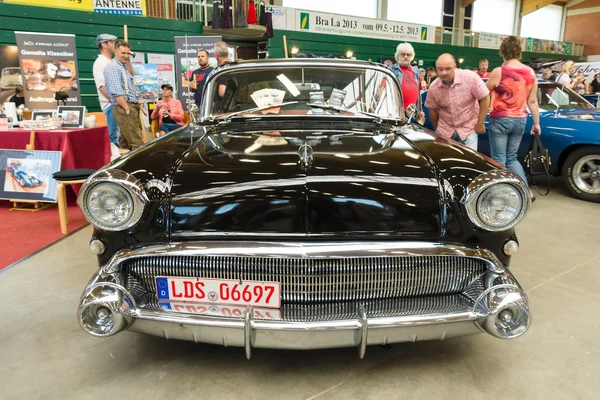 O carro de tamanho completo Buick Special Riviera, Série 40, 1957 — Fotografia de Stock