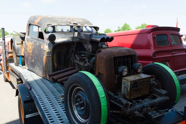 燃やされた車ホットロッド — ストック写真
