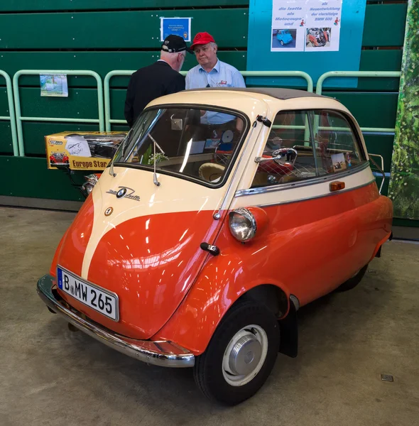 The two-seater microcar BMW Isetta 300 — Stock Photo, Image