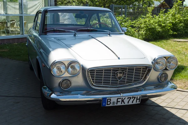 Jedná se o vůz lancia flavia řady 1 Coupé (pininfarina) — Stock fotografie