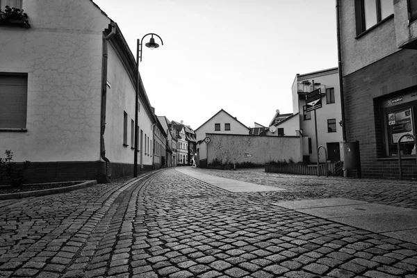 Oude stad. de oude stad van senftenberg. voor het eerst genoemd in kronieken in 1276. zwart-wit. styling. grote korrels — Stockfoto