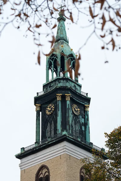 市中心的圣玛丽教堂 （圣母教堂） 的钟楼。柏林。德国. — 图库照片