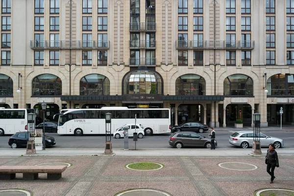 Hilton hotel på gendarmenmarkt — Stockfoto