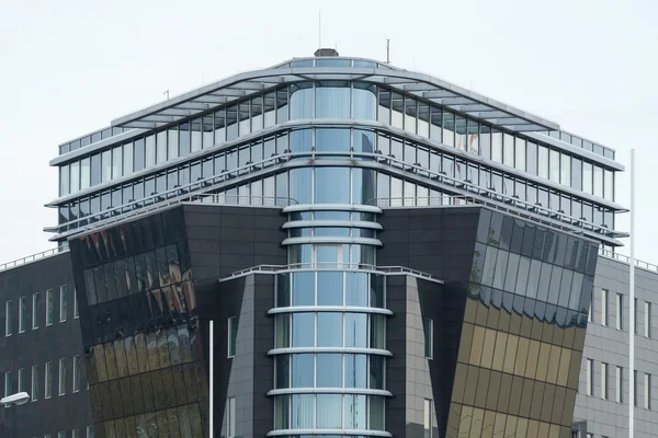 Detalle de un moderno edificio de oficinas "Spree-Eck" en el centro de Berlín —  Fotos de Stock